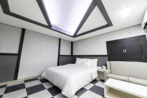 Hive Hotel