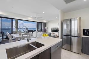 The Cove 903 Oceanview Apartment with Pool & Gym