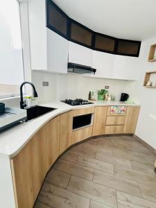 Depto Familiar 3Hab Monte bello Wifi Cochera 6 Pers