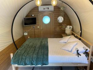 White Spring Glamping