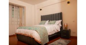 Deluxe Apartments at Junction Gardens by Karibu Stays