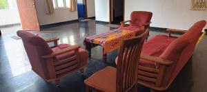 Budget Hangout Stay