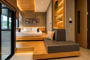 Studio Aira Rooftop Pool Relife Naiharn Beach