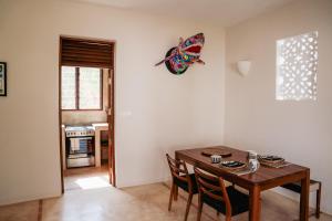 Little Maua - Stylish Private Hideaway on Galu Beach