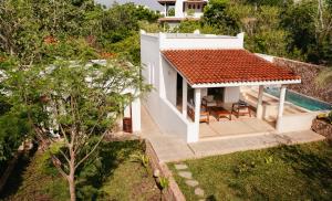 Little Maua - Stylish Private Hideaway on Galu Beach