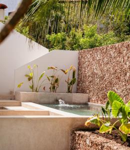 Little Maua - Stylish Private Hideaway on Galu Beach