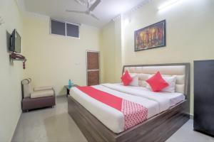 Hotel O The Royal King