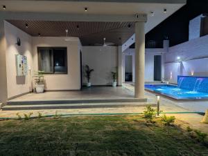 Aravalli Greens - Pool & Spa, Party Hall & Lawn