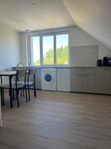 Cozy Apartment close to train station