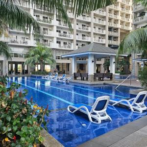 Cozy 3BR Lumiere Pasig Near BGC Condo w Parking