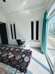 Pool View Villa Stay Nr BBD Couple Friendly AcWifi