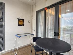 R&F Princess Cove 3BR City Centre Malls around