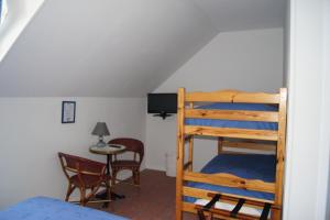 Hotels Aux Trois Jean : photos des chambres