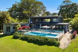 Born Kraal Luxe Hinterland Escape Pool Firepit Views