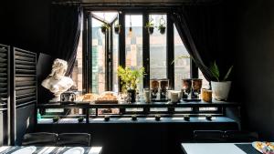 Friendly DH Naissance Hotel by Mindrum Group