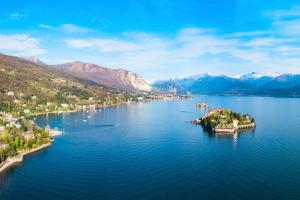 La Lanterna: Hillside Lake Maggiore Stay with Pool - Happy Rentals