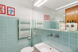 Spacious Bright Ap - no elevator