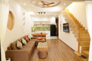 Nimi House