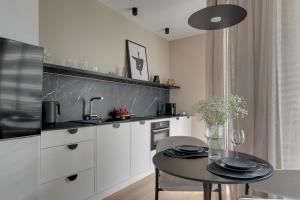 Gdynia Portova Modern Suite & Parking by Downtown Apartments