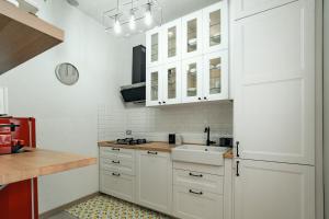 Casa Nicola - Modern 2BR Apt in Trastevere, Central Rome