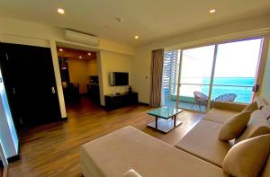 Luxury Sea View Apartment