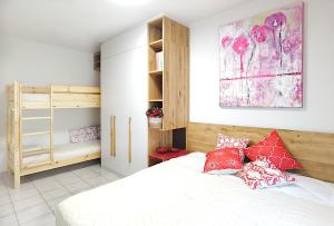 Appartamenti Bella Venezia, with balcony overlooking the pedestrian shopping area, and the beach within walking distance