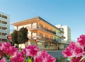 Appartamenti Bella Venezia, with balcony overlooking the pedestrian shopping area, and the beach within walking distance