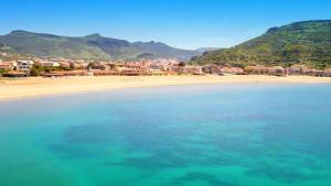 Malaspina Beach Resort img12