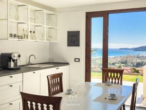 Residenza Doride, con vista sulla costa