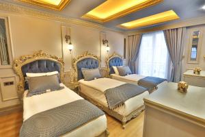 REAL KiNG SUiTE
