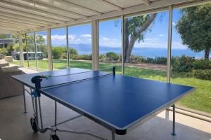 Grande villa avec magnifique vue mer et véhicules