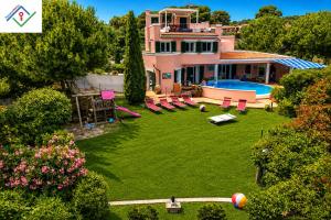NEW Villa Irene with Private Pool, Jacuzzi & Sea View