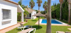 Andalusian patio villa 12 pax with private pool