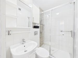 Spacious Apartment Bruna near Pole Mokotowskie by SuperApart