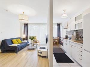 Spacious Apartment Bruna near Pole Mokotowskie by SuperApart