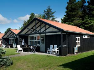 6 person holiday home in Væggerløse