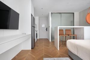 Beachfront Paradise 381