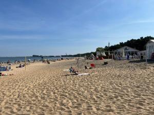 Relaxing Apartment with Parking close to Beach and City