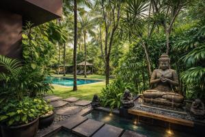 Luxury Villa Seminyak 5BR, 20m Pool, Near Beach