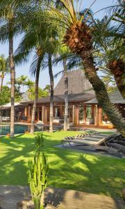 Luxury Villa Seminyak 5BR, 20m Pool, Near Beach