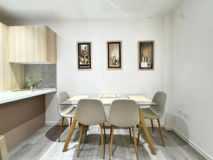 Golem Coastal 1BR Retreat