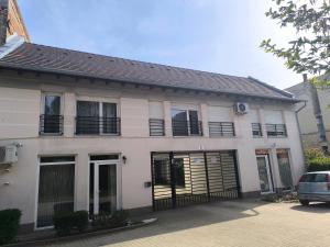 FAVORIT CENTRUM Apartman