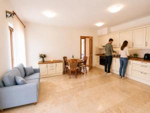 Villa Nona, Flat 3 with swimming pool
