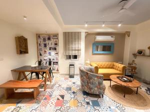 One Uptown 101 modern 1 BHK loft