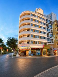 Anh Minh - Manchester Hotel Tran Phu Beach Nha Trang