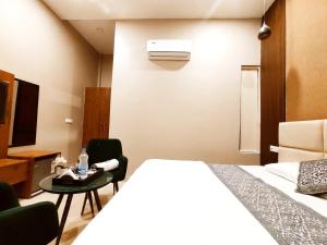 THE ELITE REGENCY - A Premium Hotel By Crowne Group - Adjoining MBD Mall Ferozepur Road