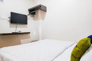 Urbanview SJ Inn Sukajadi near K Square Batam