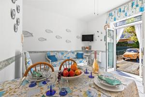 Baia Serena with Terrace & Parking - Happy Rentals