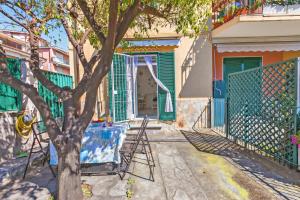 Baia Serena with Terrace & Parking - Happy Rentals