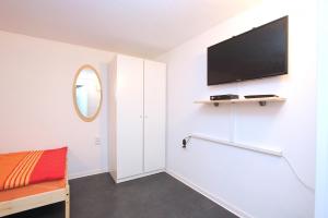 Private Souterrain Apartment